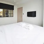 Apartment The Kleko Project By Halu! Next To Venizelou Metro Station Thessaloniki
